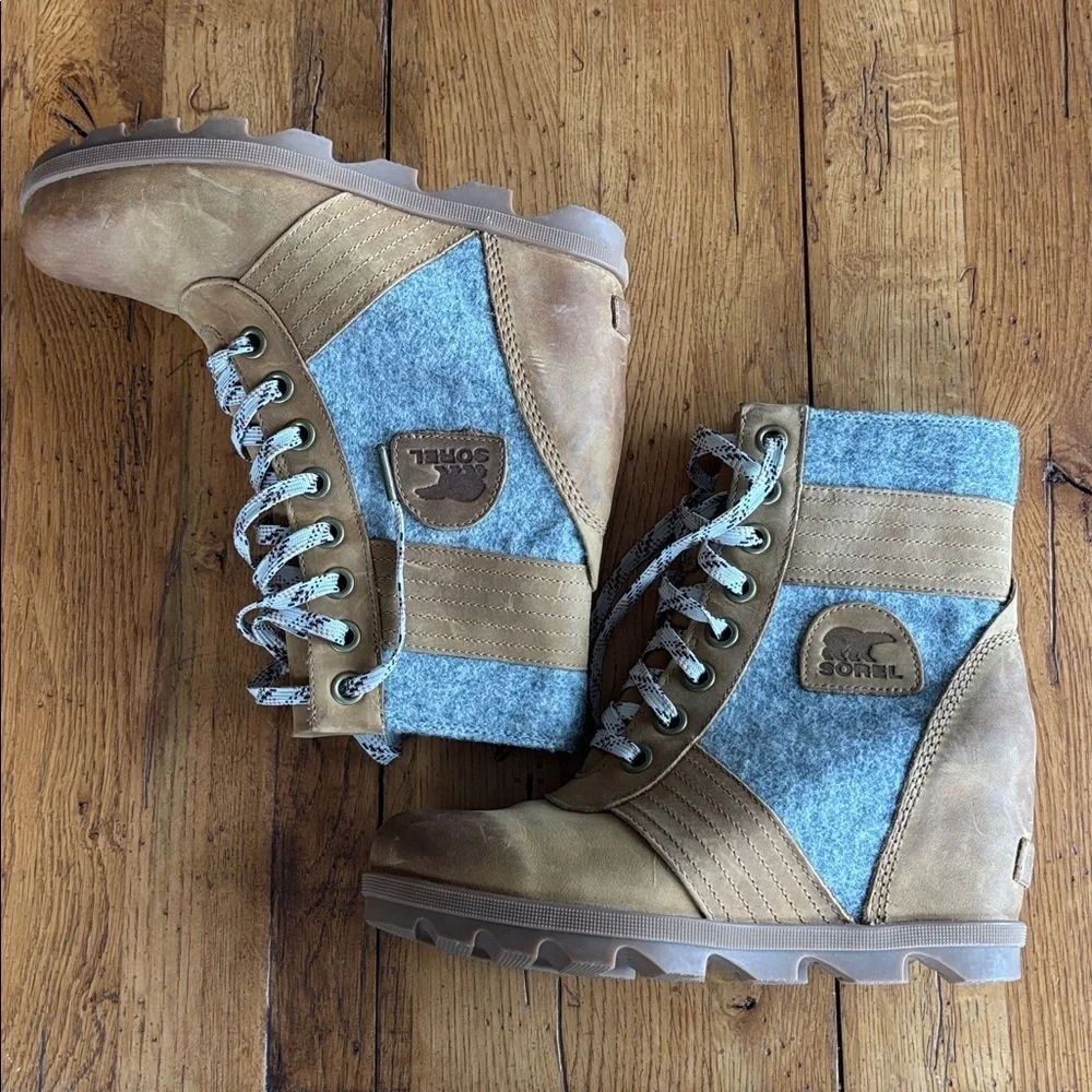 Sorel Women's Lexie Wedge Boots Women’s Camel Leather Gray Felt 3376-224 Size 9